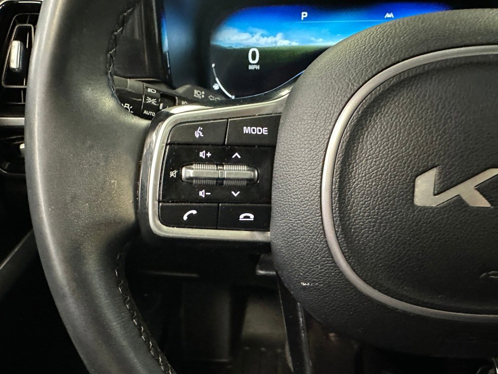 Used 2023 Kia Sorento SX image 8