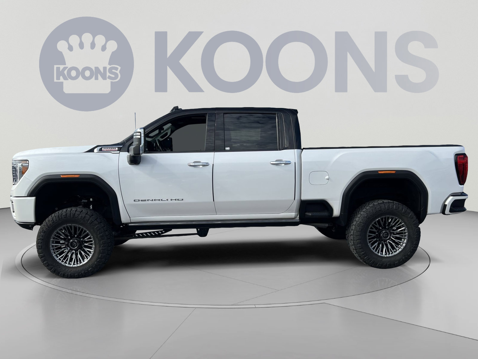 Used 2022 GMC Sierra 2500 Denali w/ Denali Ultimate Package AWD/4WD image 2