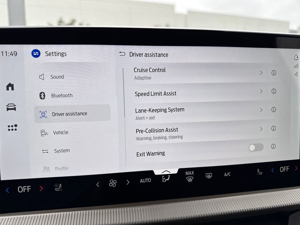 New 2026 Ford Explorer Active w/ Active Comfort Package image 26