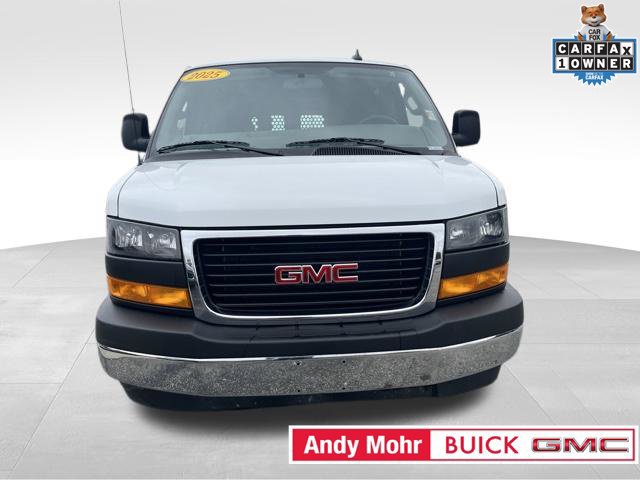 Used 2025 GMC Savana 2500 w/ Driver Convenience Package RWD image 4
