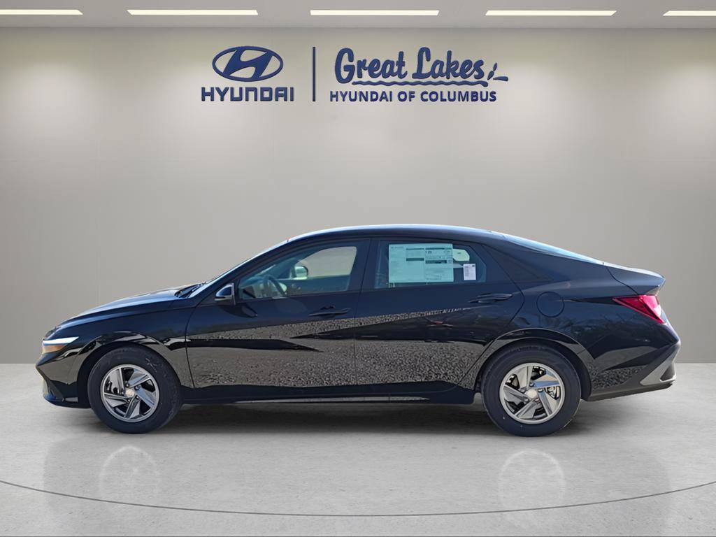 New 2026 Hyundai Elantra SE w/ Cargo Package FWD image 3