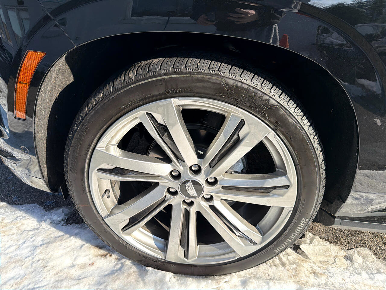 Used 2025 Cadillac Escalade ESV Sport w/ Touring Package image 15