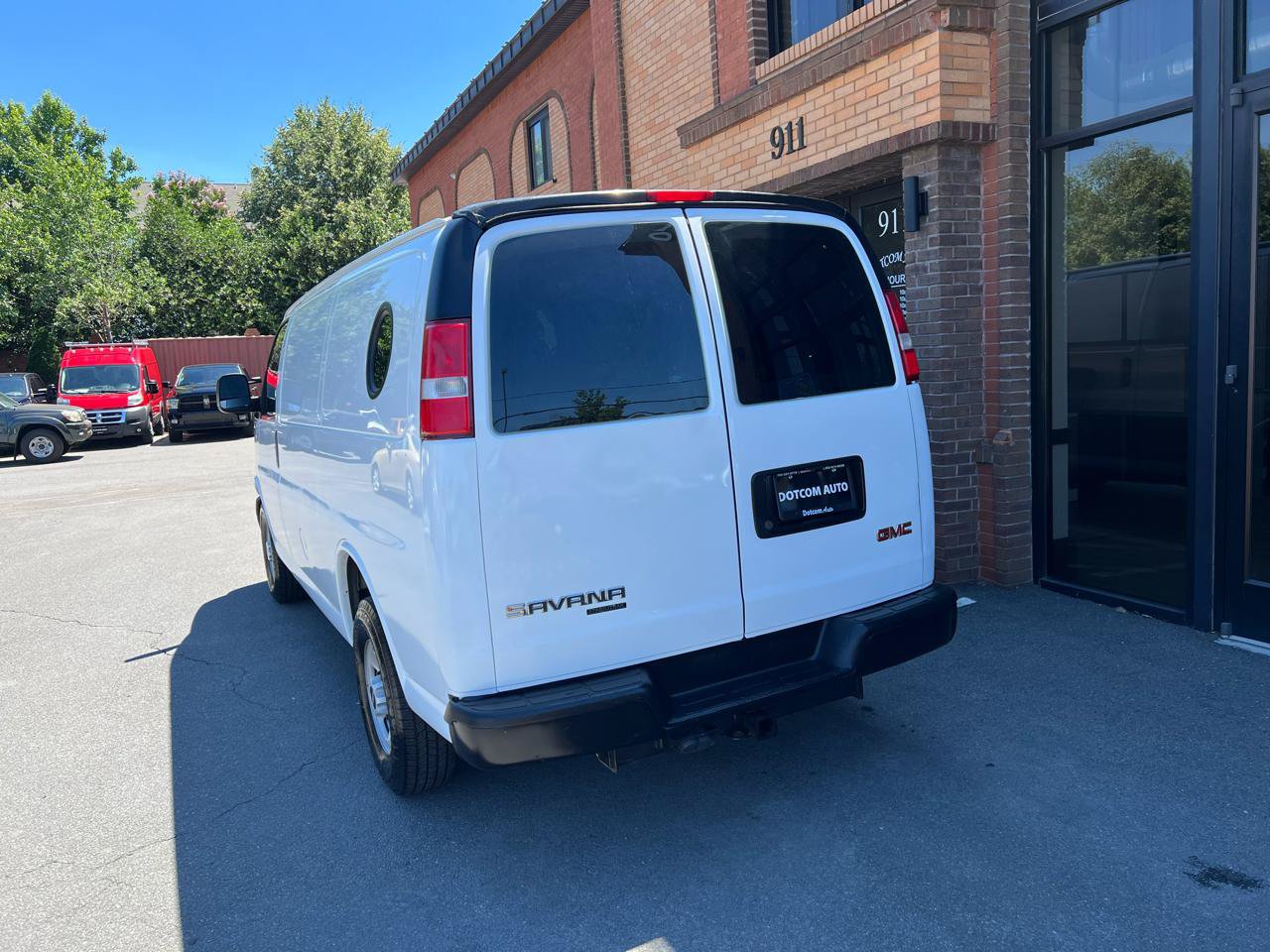 Used 2017 GMC Savana 2500 RWD image 5