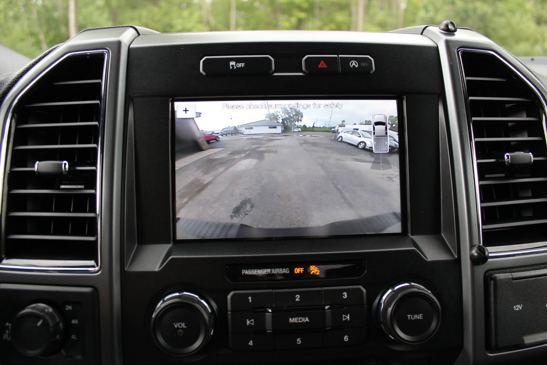 Used 2018 Ford F150 XLT w/ Equipment Group 302A Luxury AWD/4WD image 28