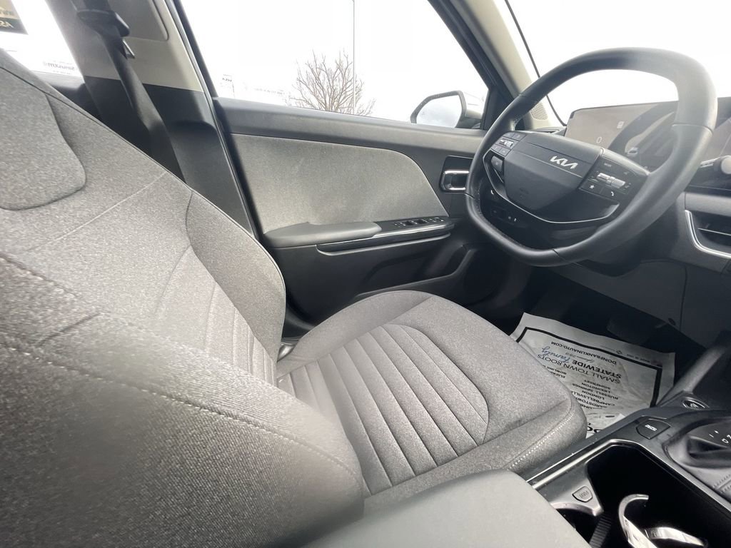 Used 2025 Kia K4 EX image 15