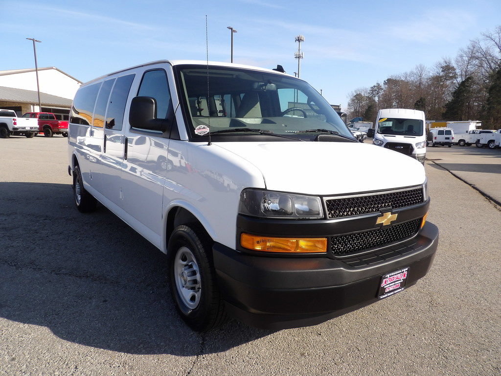 Used 2024 Chevrolet Express 3500 LS RWD image 11