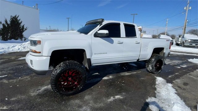 Used 2017 Chevrolet Silverado 1500 LT image 6