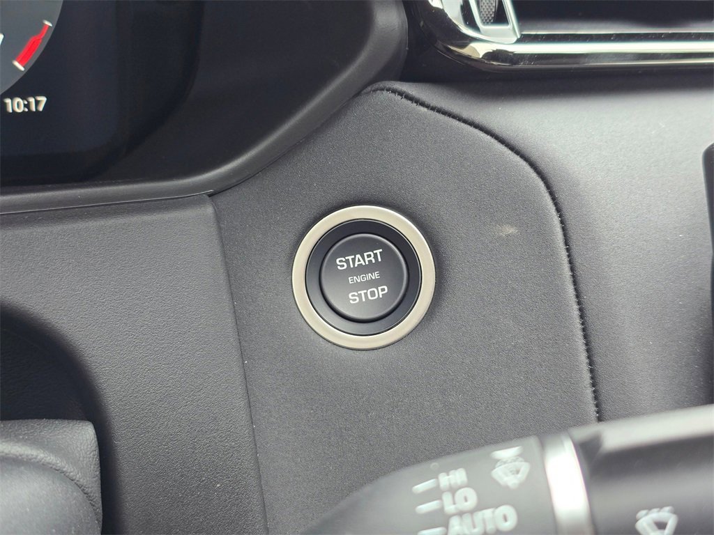 New 2026 Land Rover Range Rover Velar Dynamic SE image 17