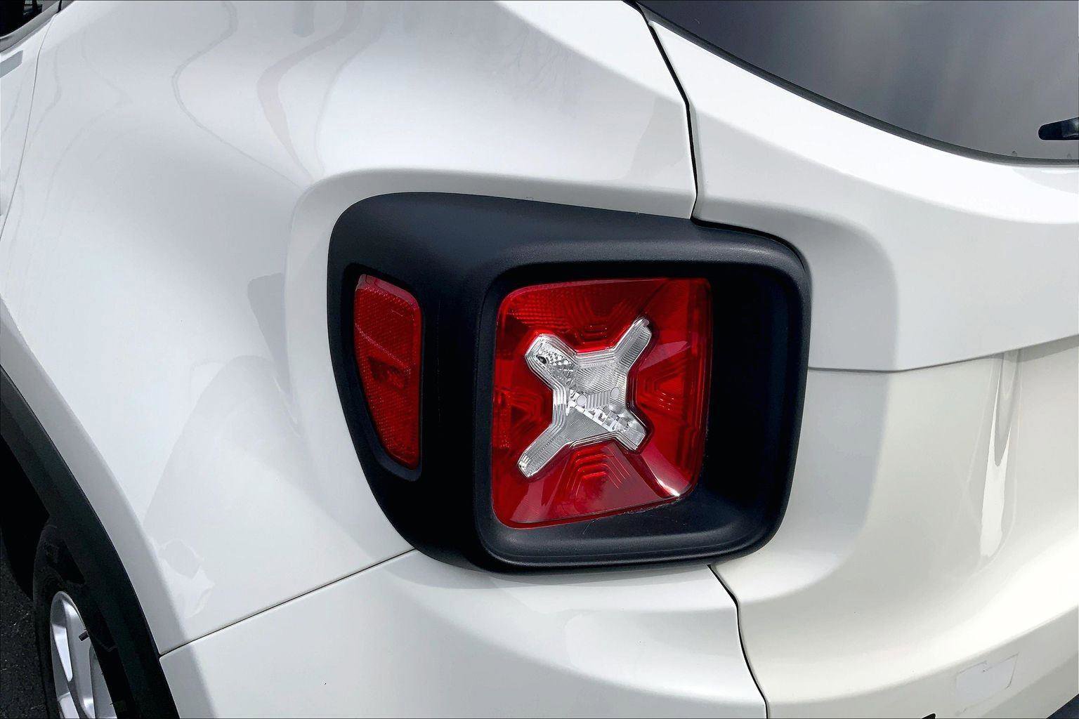 Used 2020 Jeep Renegade Latitude image 28