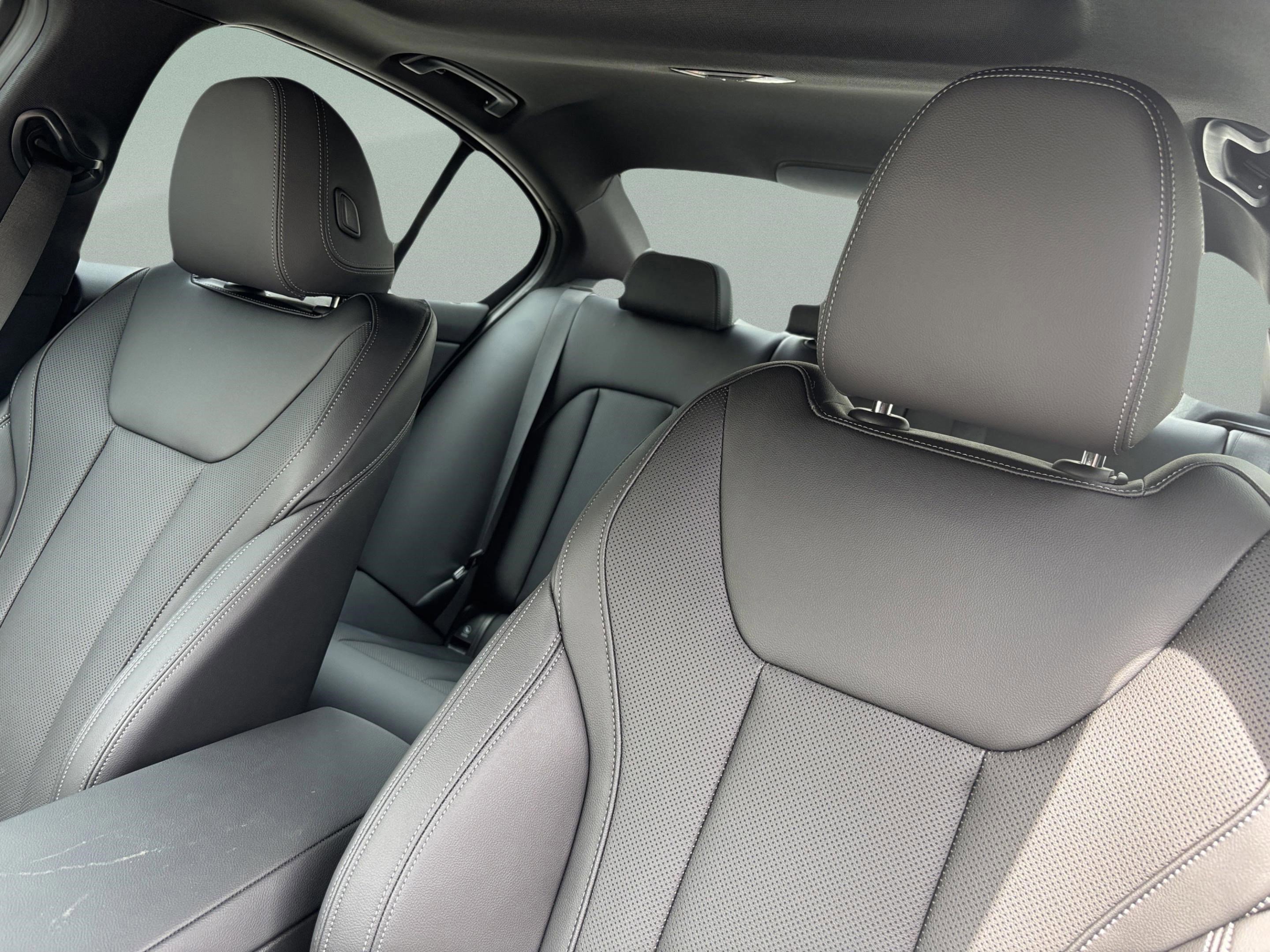 Used 2025 BMW 330i xDrive Sedan image 22