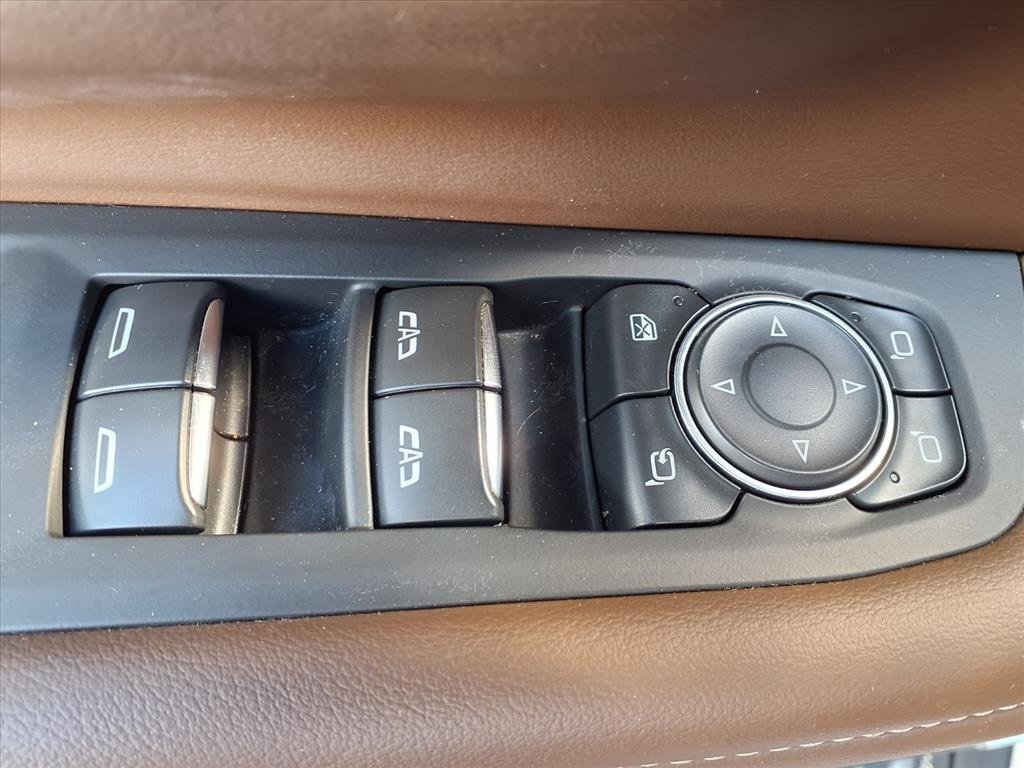 Used 2022 Chevrolet Suburban High Country w/ LPO, Illumination Package image 12