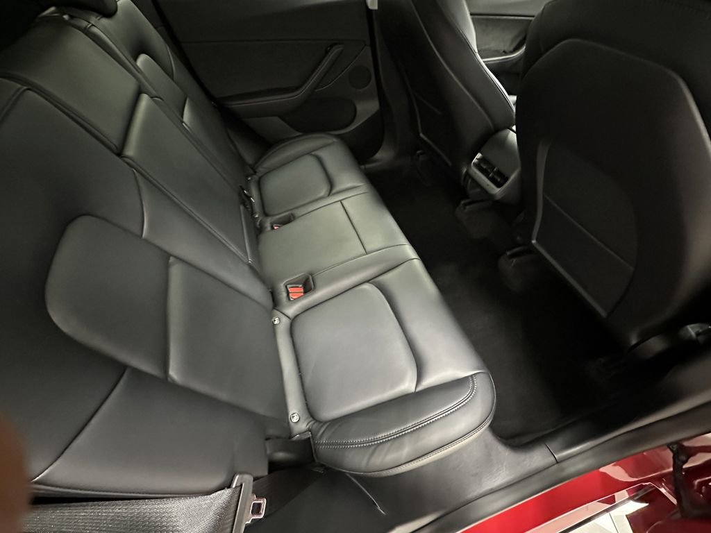 Used 2021 Tesla Model Y Long Range image 17