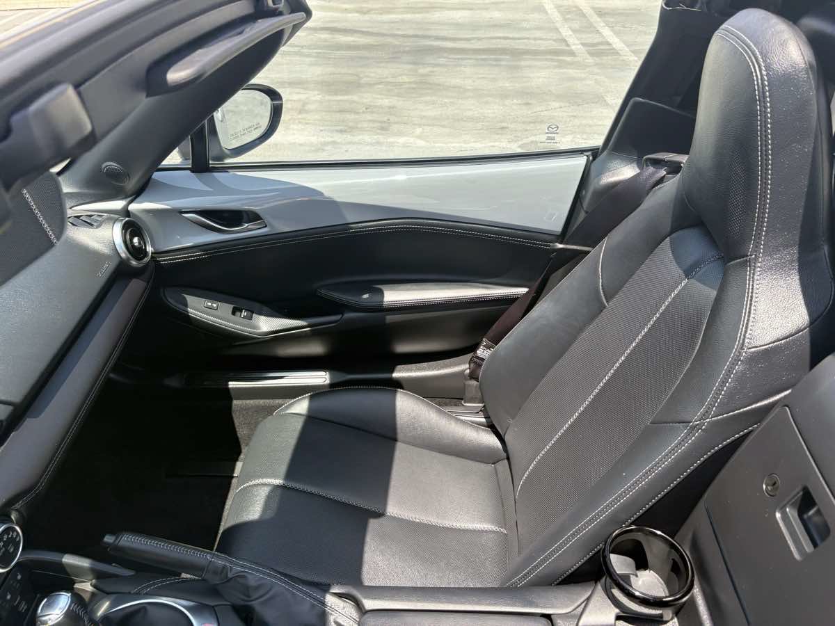 Used 2026 MAZDA MX-5 Miata RF Grand Touring RWD image 17