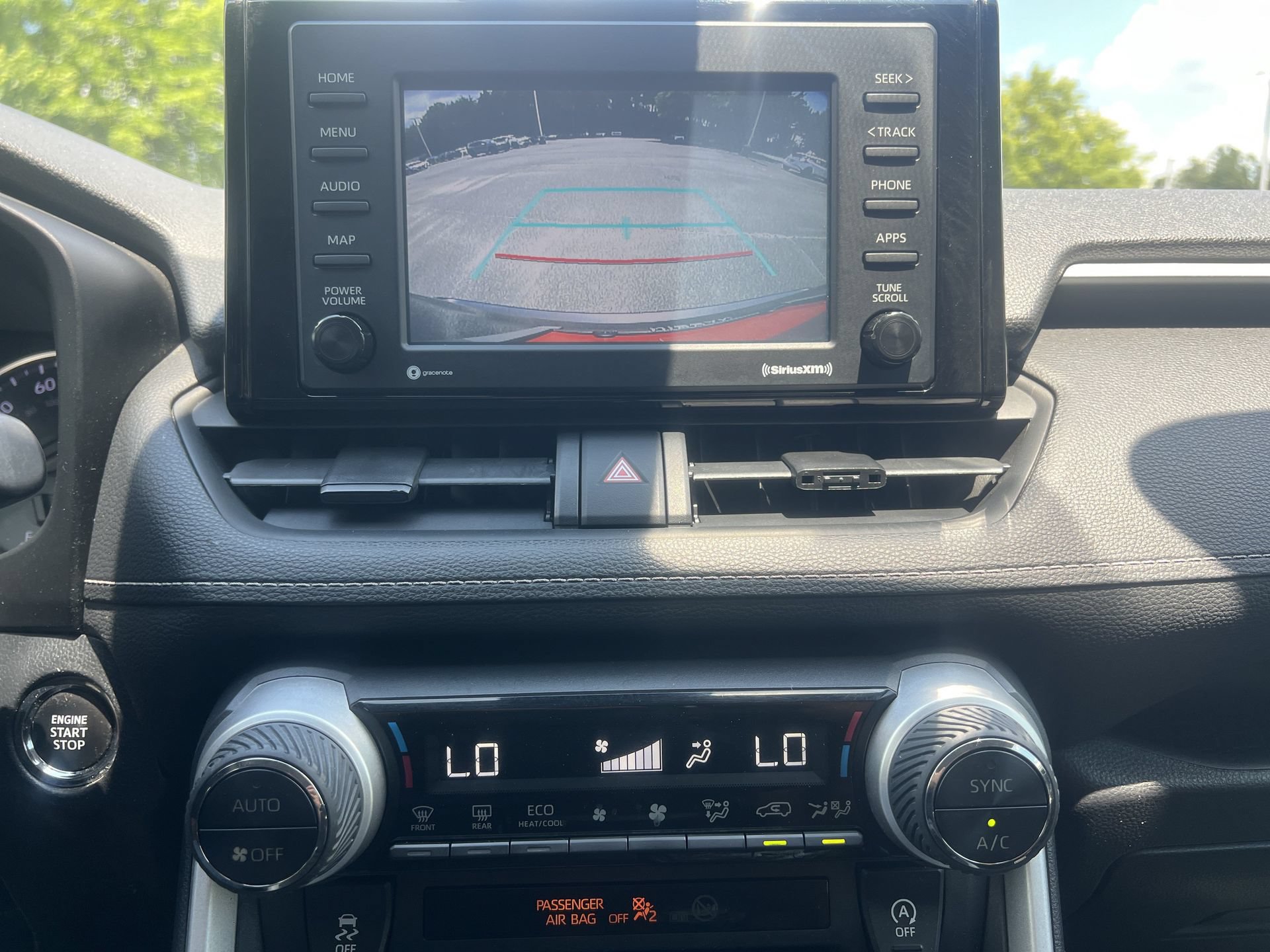 Used 2020 Toyota RAV4 XLE FWD image 5