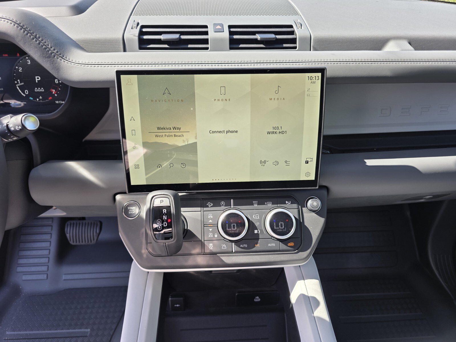 New 2026 Land Rover Defender 110 S AWD/4WD image 16