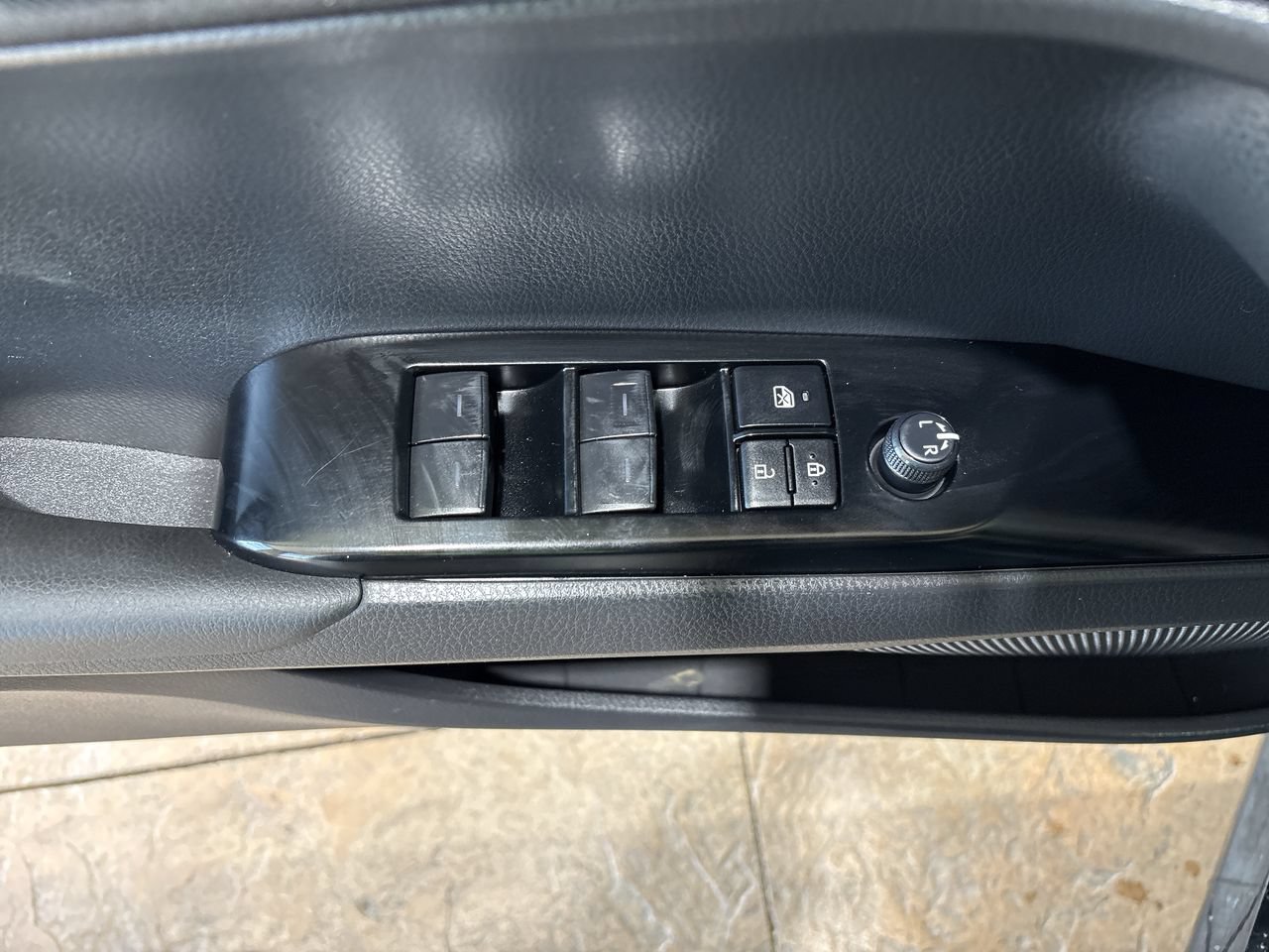 Used 2025 Toyota Camry LE FWD image 13