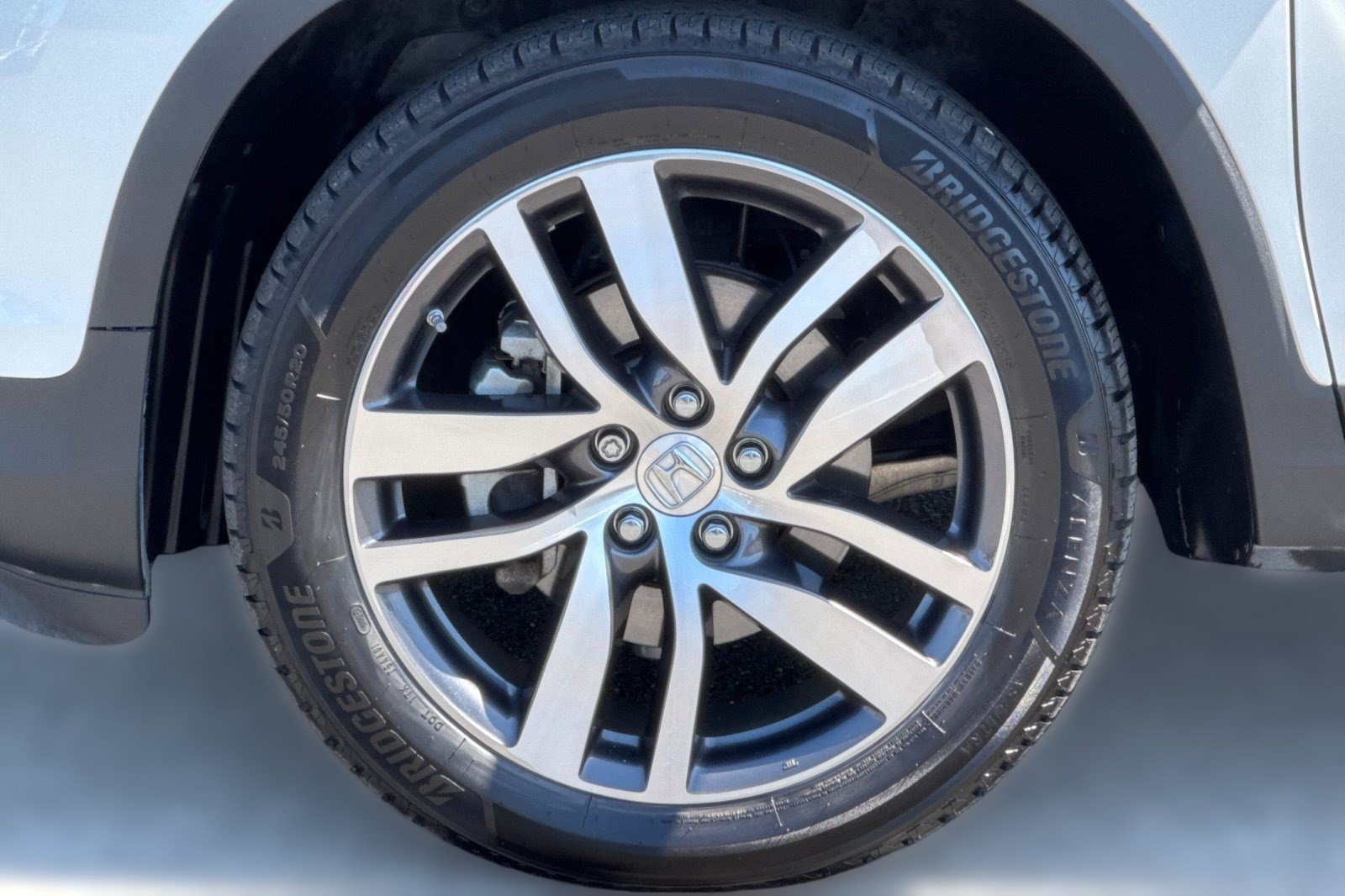 Used 2017 Honda Pilot Touring image 11