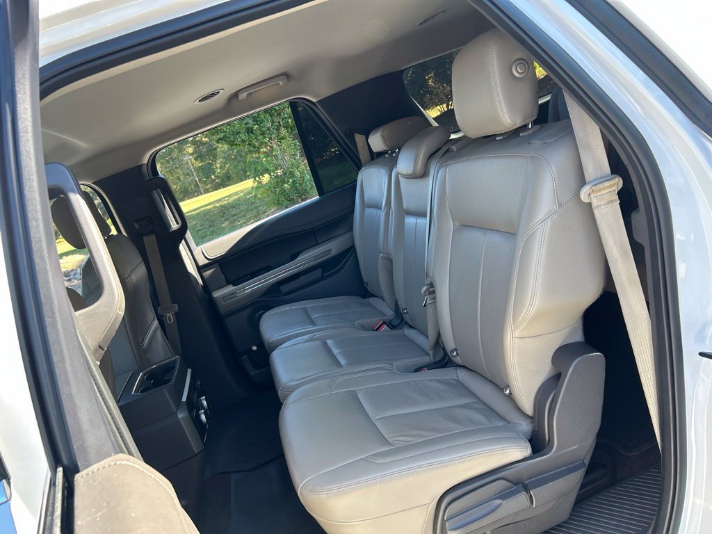 Used 2020 Ford Expedition Max XLT w/ Equipment Group 202A RWD image 46