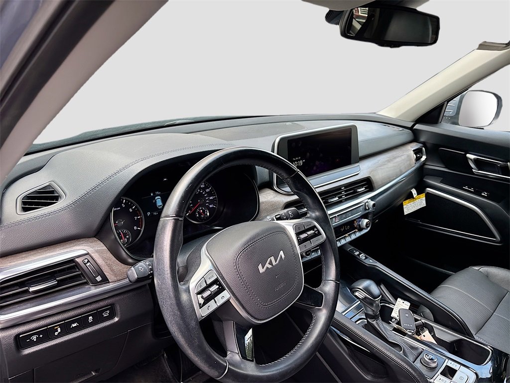 Used 2022 Kia Telluride EX w/ EX Premium Package image 10