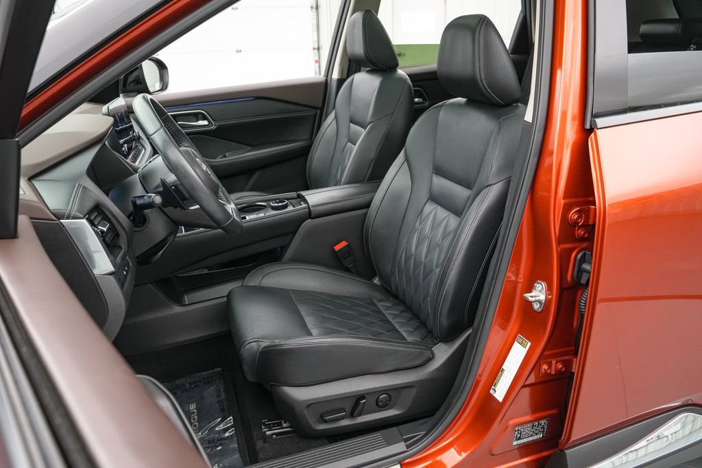 Used 2023 Nissan Rogue Platinum w/ Platinum Premium Package AWD/4WD image 11