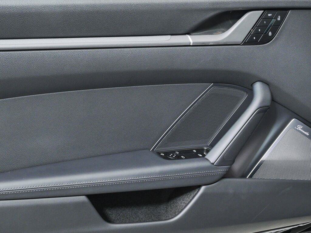 Certified 2025 Porsche 911 Carrera RWD image 6