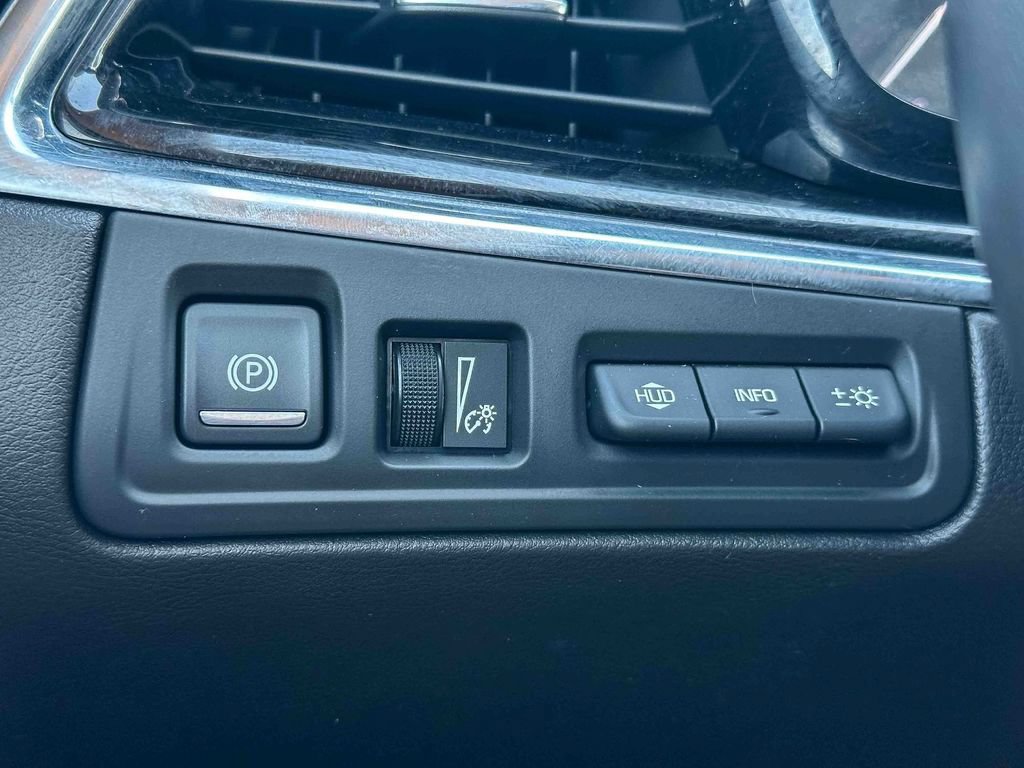 Used 2020 Cadillac XT6 Premium Luxury w/ Platinum Package FWD image 37