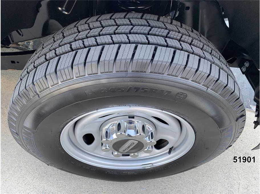 Used 2024 Ford F350 XL w/ XL Driver Assist Package RWD image 19