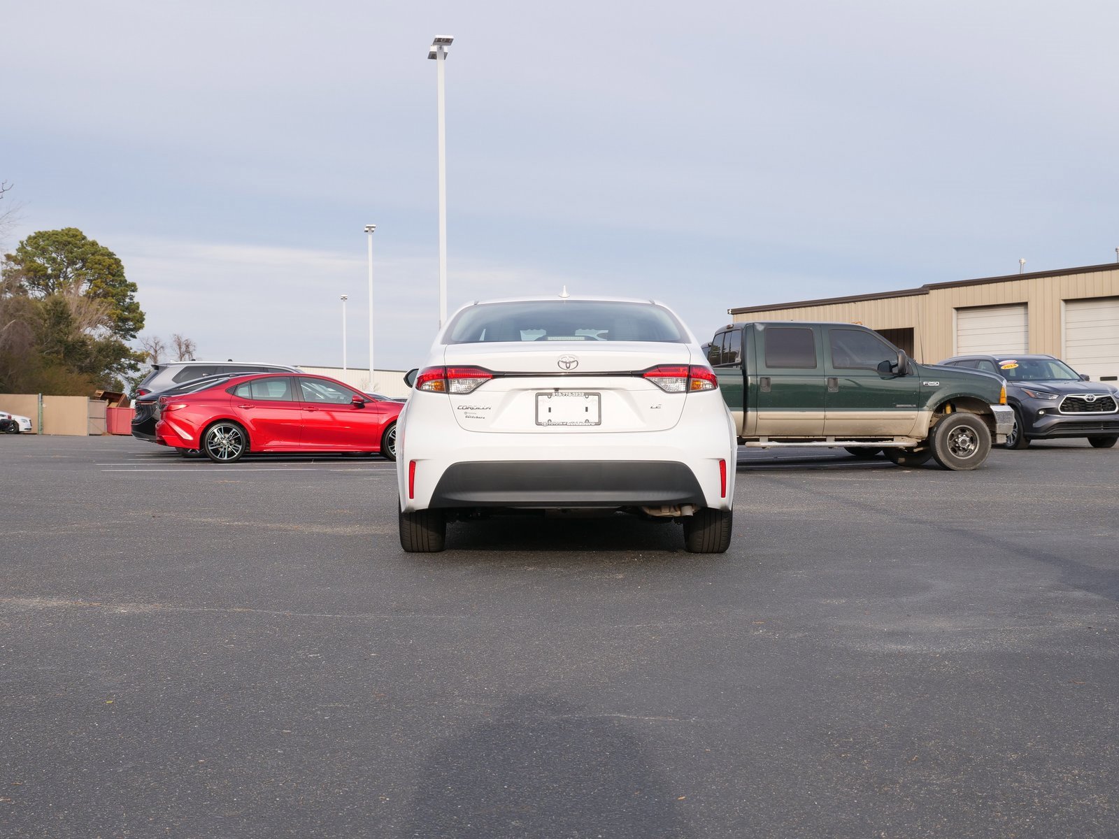 Used 2023 Toyota Corolla LE image 5