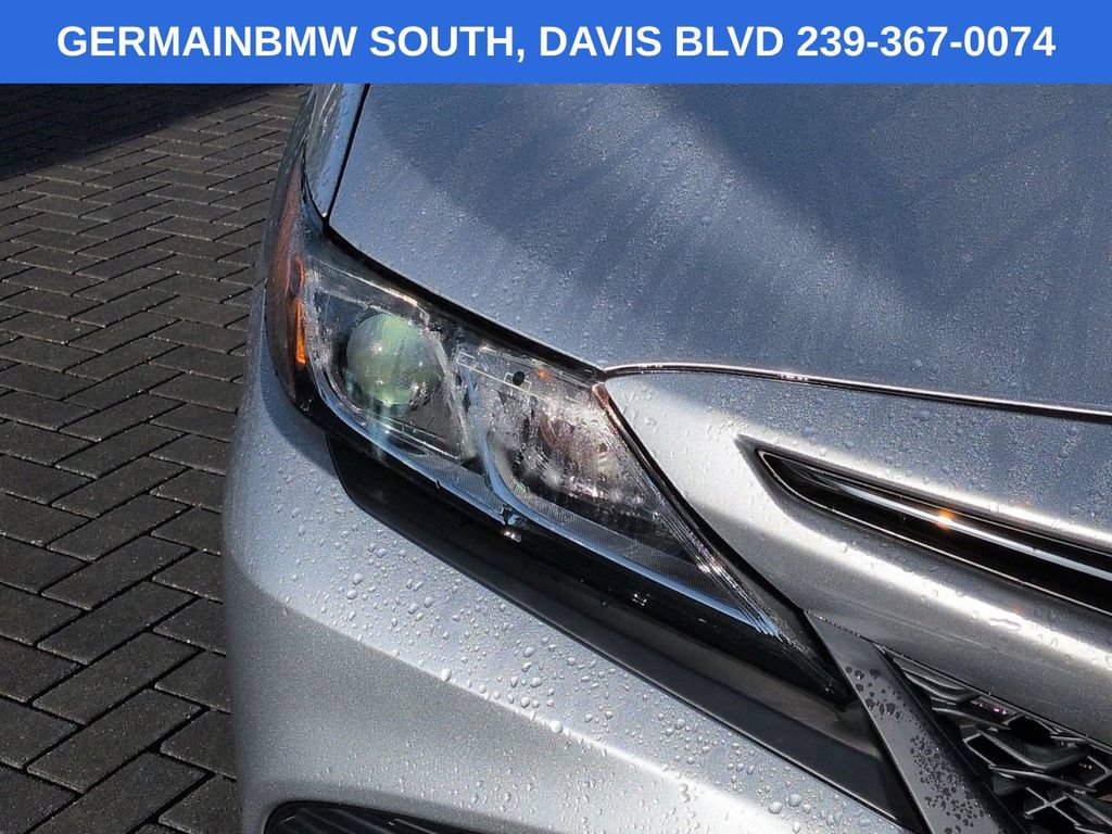 Used 2018 Toyota Camry SE w/ Convenience Package FWD image 11