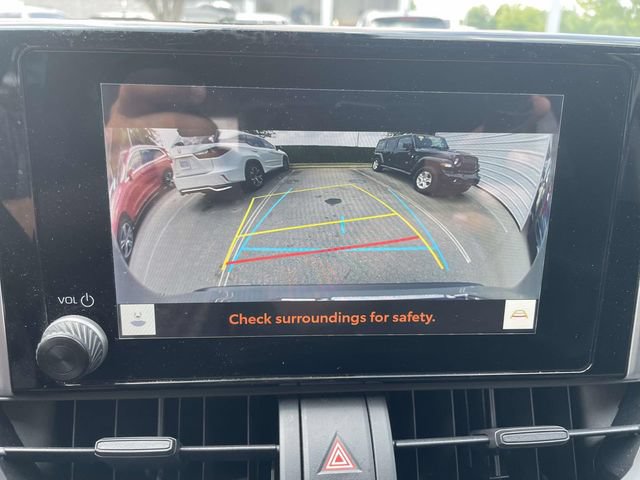 Used 2025 Toyota RAV4 XLE AWD/4WD image 28
