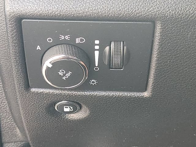 Used 2020 Jeep Grand Cherokee Altitude RWD image 20