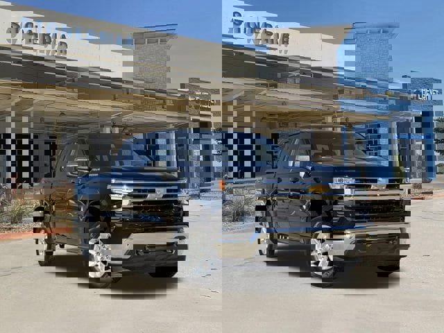 Used 2025 Chevrolet Silverado 1500 LT image 2