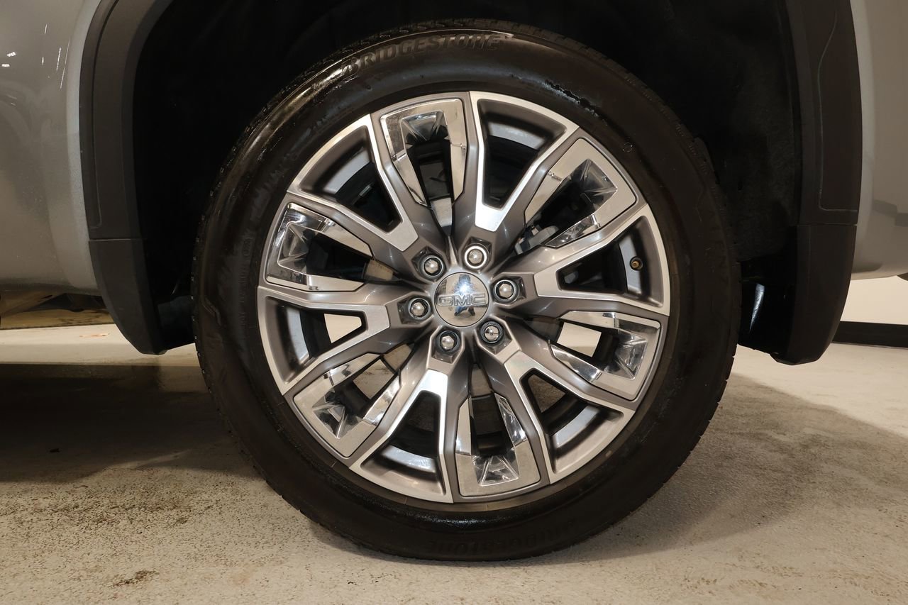 Used 2025 GMC Sierra 1500 Denali AWD/4WD image 38