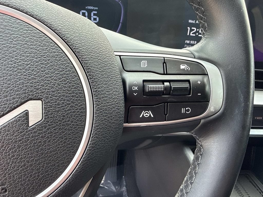 Used 2025 Kia Sportage EX FWD image 35