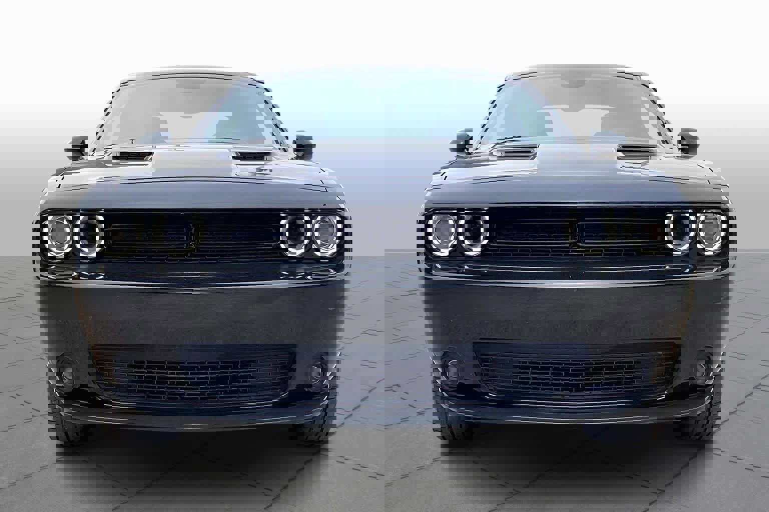 Used 2021 Dodge Challenger SXT w/ Blacktop Package image 4