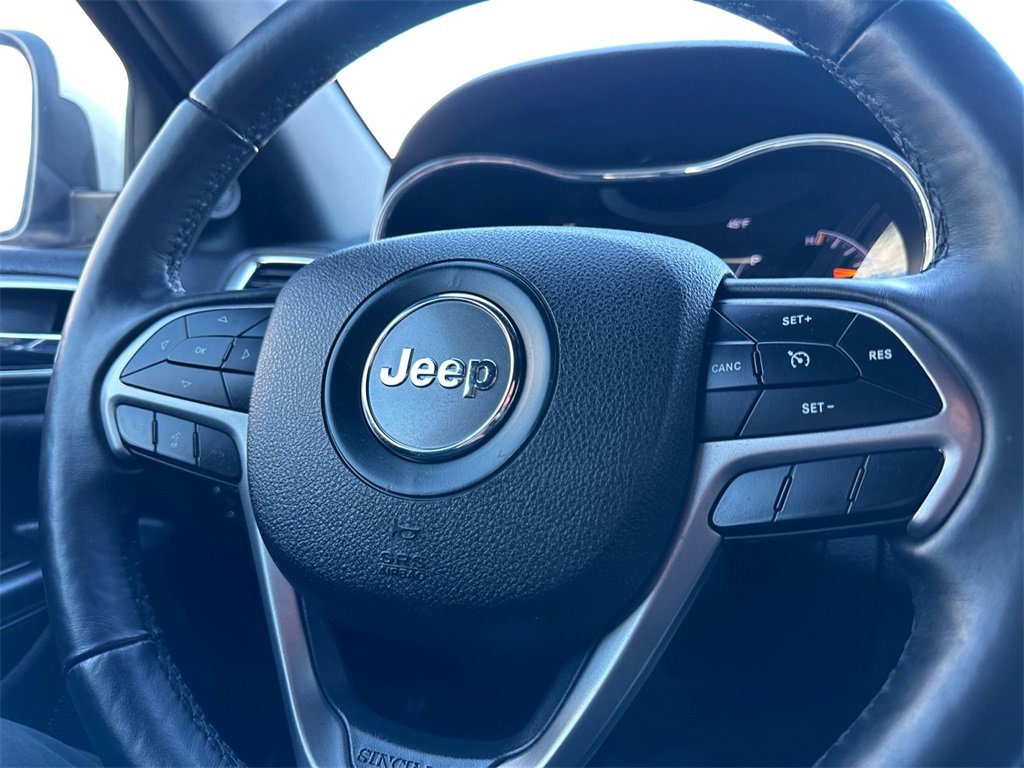 Used 2018 Jeep Grand Cherokee Altitude image 25