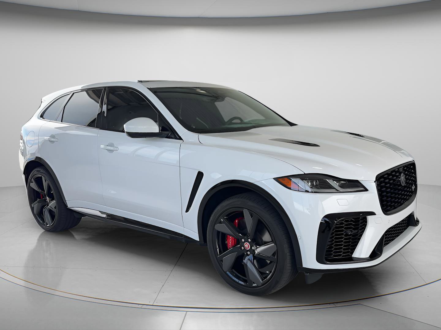 Used 2022 Jaguar F-PACE SVR AWD/4WD image 13