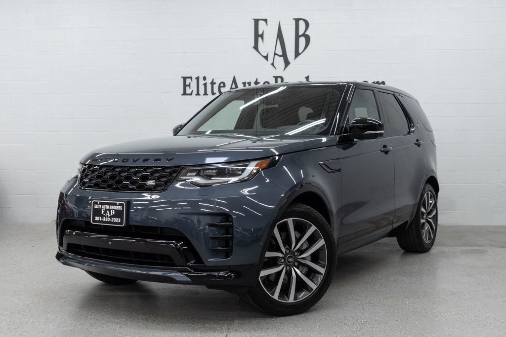 Used 2024 Land Rover Discovery Dynamic SE AWD/4WD image 1