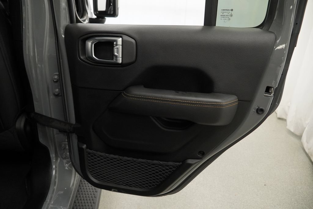 Used 2023 Jeep Wrangler Unlimited Sahara AWD/4WD image 50