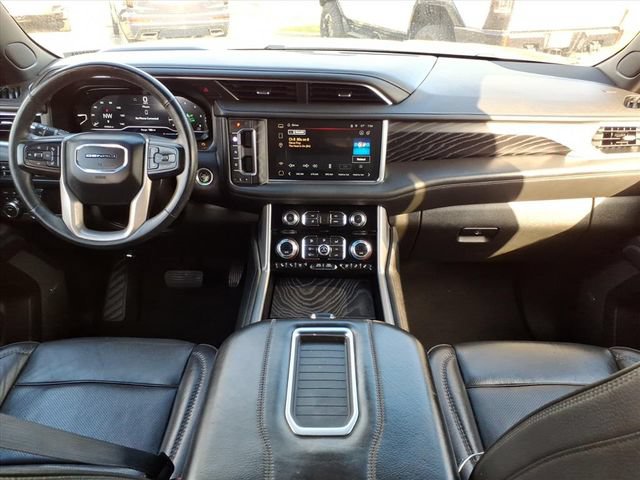 Used 2023 GMC Yukon XL Denali AWD/4WD image 22