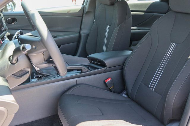 New 2026 Hyundai Elantra Sport image 7