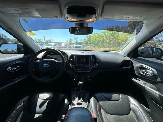 Used 2020 Jeep Cherokee Trailhawk image 2