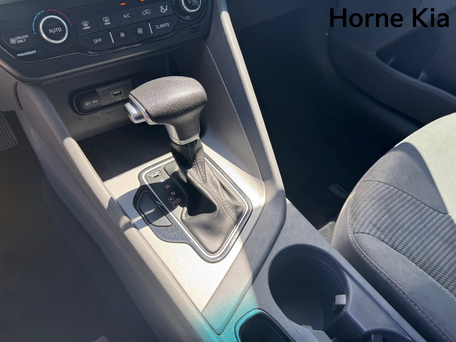 Used 2022 Kia Niro LX image 22