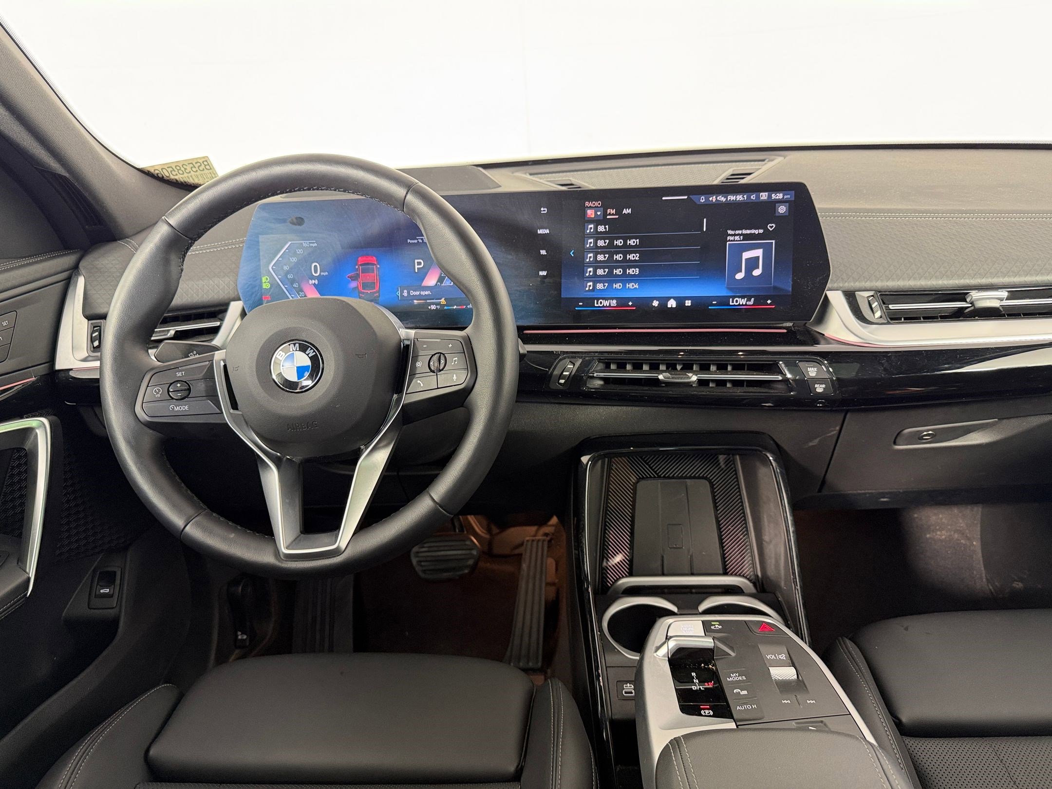 Used 2025 BMW X2 xDrive28i AWD/4WD image 29