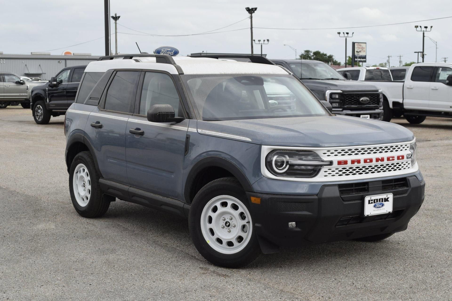 New 2025 Ford Bronco Sport Heritage w/ Convenience Package image 3