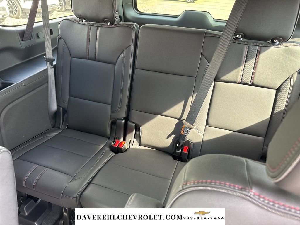Used 2025 Chevrolet Suburban RST w/ Comfort Package image 23