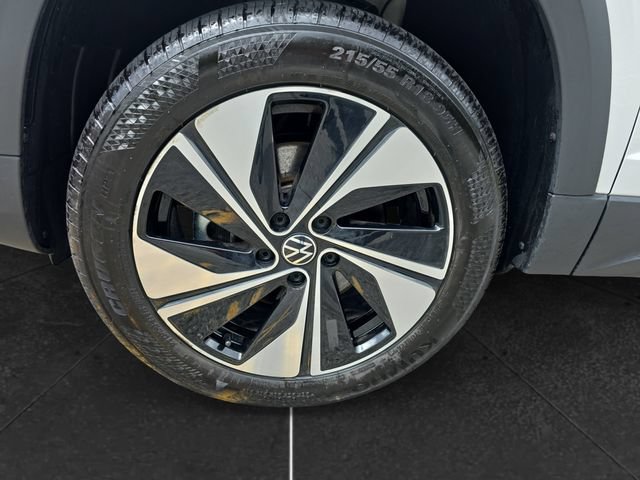 Certified 2024 Volkswagen Taos SE AWD/4WD image 9