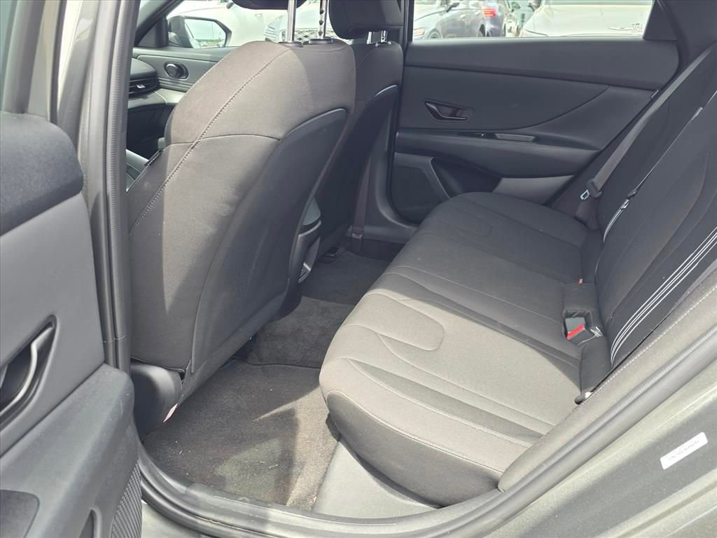 Used 2025 Hyundai Elantra Sport image 10