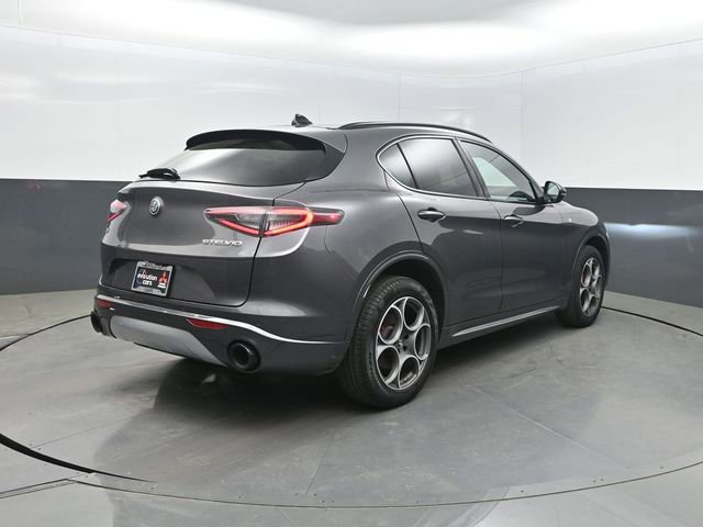 Used 2024 Alfa Romeo Stelvio Ti image 32