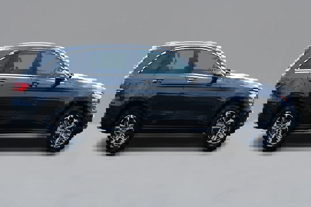 Used 2022 Mercedes-Benz GLC 300 4MATIC image 4